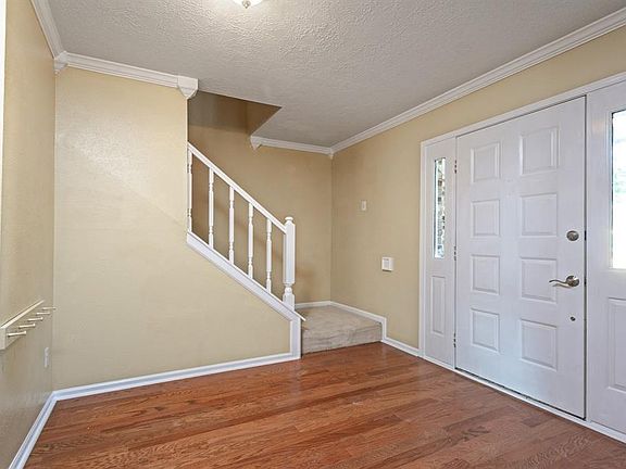 3rd image of 4102 Valley Haven Dr