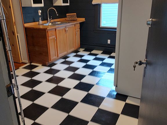 3rd image of 1339 Lincoln Ave APT 6