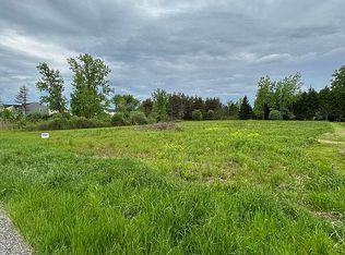 68 Pavement Rd, Lancaster, NY 14086