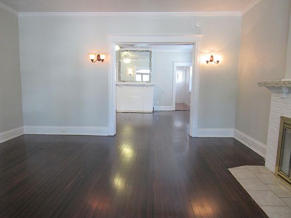 3rd image of 1027 Westover Ave #1