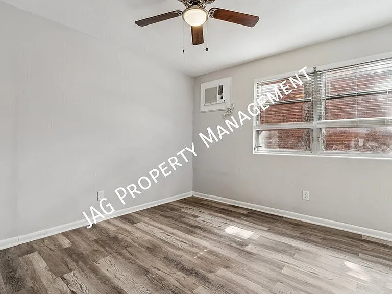 1123 Lasalle St #1 — Photo 8