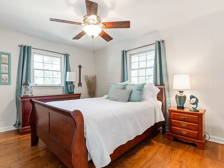 3926 Pineview Dr SE — Photo 17