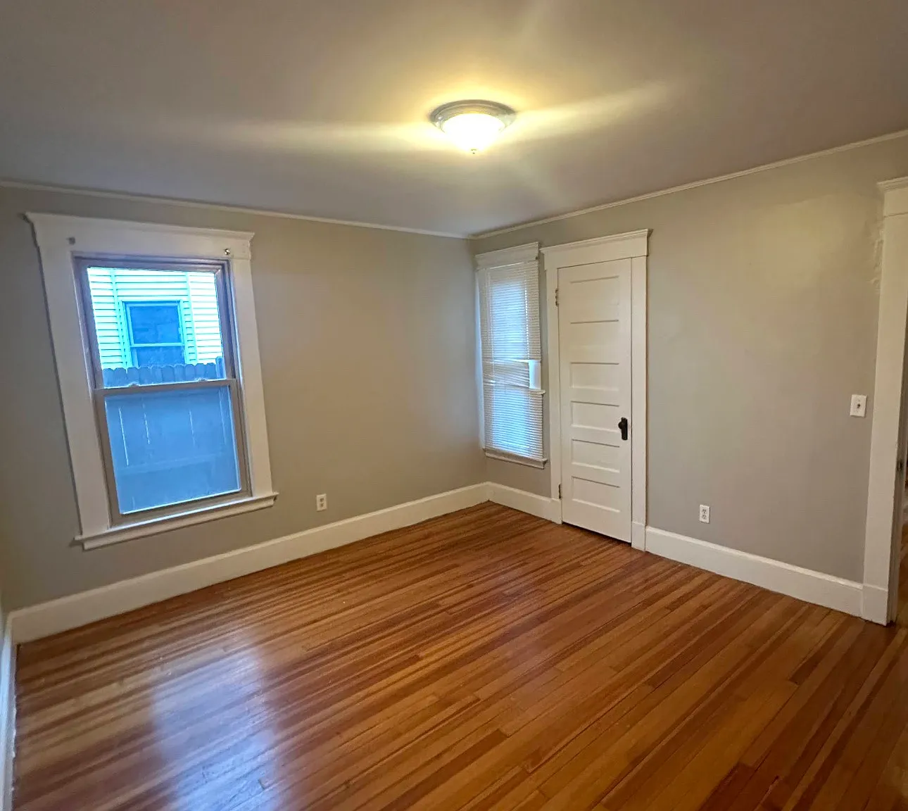 1 bed, 850 sqft, $1,700 — Photo 2