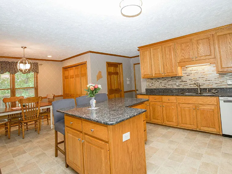 7815 Shuttle Rd — Photo 43
