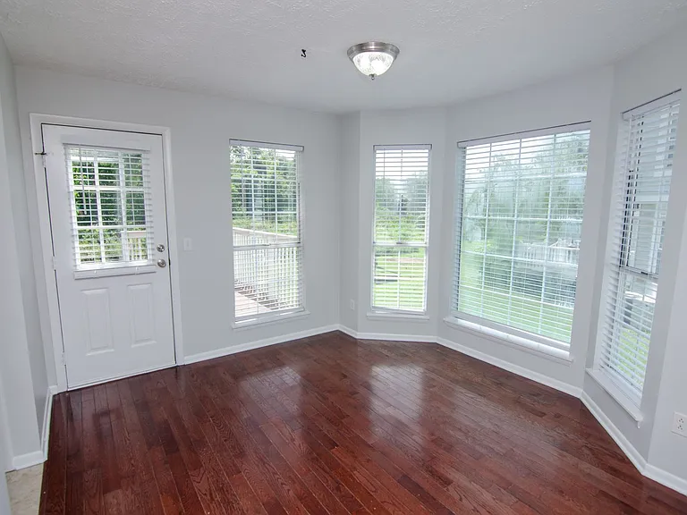 5736 Brentwood Meadows Cir — Photo 11