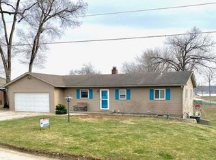 24967 182nd St, Pleasant Valley, IA 52767
