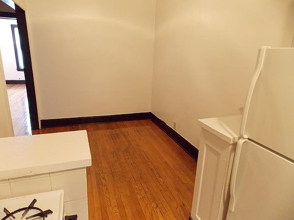 4th image of 4784 N Elston Ave