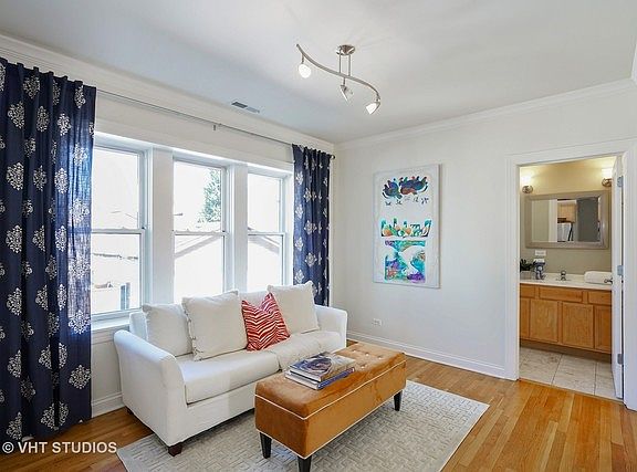 3rd image of 1841 N Monticello Ave APT 1E