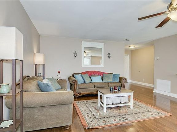 5th image of 602 Cedarwood Ct