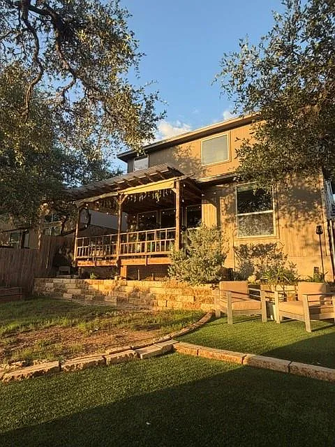 3 bed, 2.5 bath, 1608 sqft, $2,950 — Photo 2
