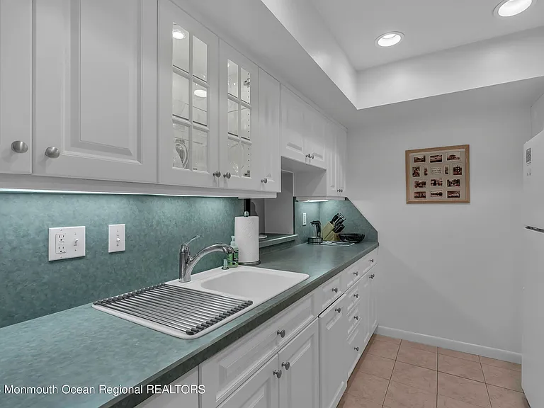 15 Linden Dr — Photo 6