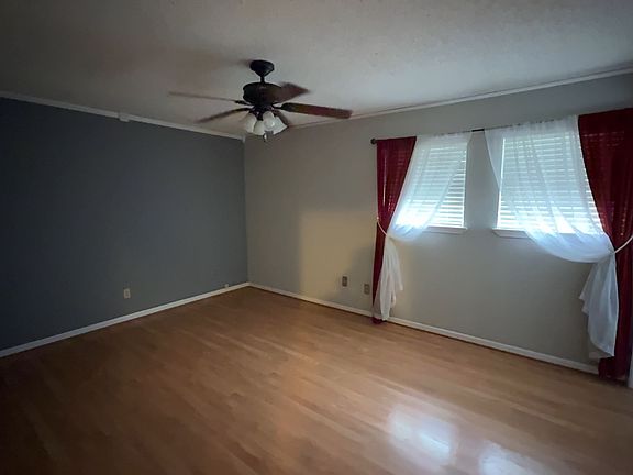 2nd image of 415 Orchid Dr