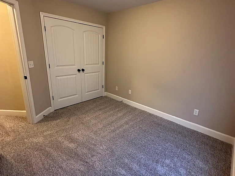 9404 N Adrian Ave — Photo 16