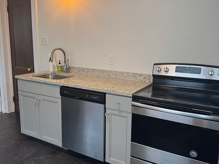 306 S Gill St #1 — Photo 24