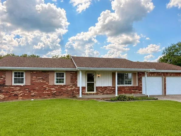 1233 N Eskew Rd, Boonville, IN 47601