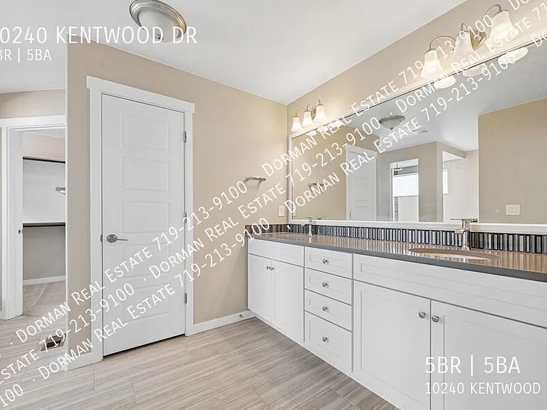 10240 Kentwood Dr — Photo 25