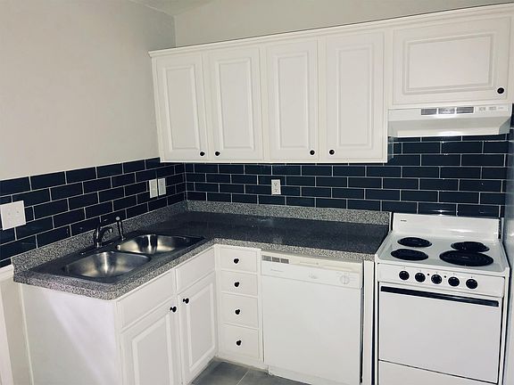 5th image of 493 N Highland Ave NE #22