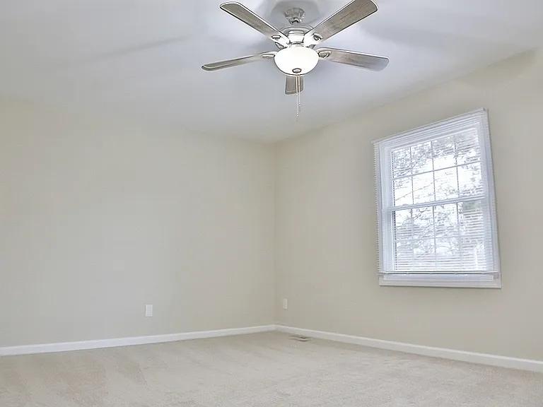 REMODELED Townhouse 1375