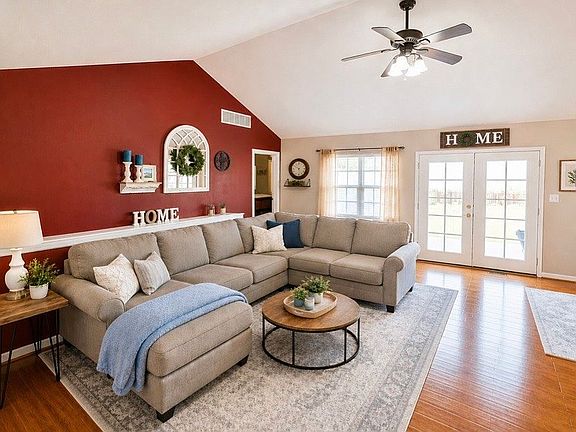 2nd image of 14069 Cottonwood Cir