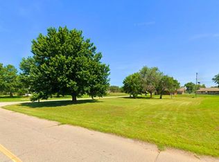 601 E Main St, Watonga, OK 73772