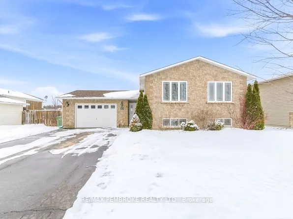 17 Greenvale Cres, Petawawa, ON K8H 3S2