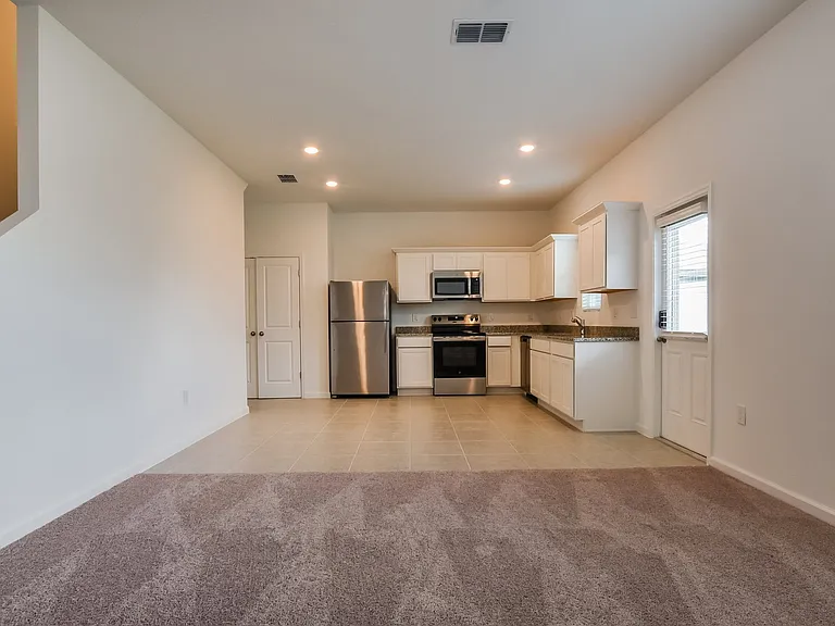 Hemingway Cir — Photo 11