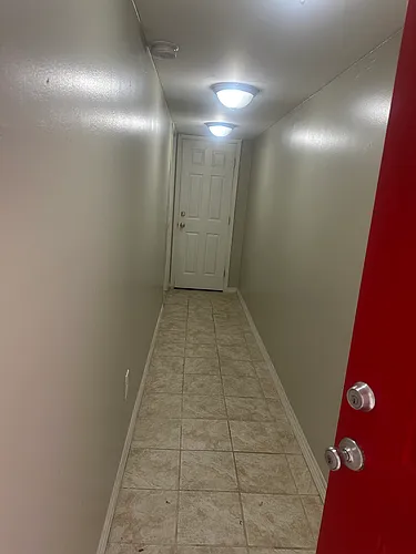 391 Martin St #BASEMENT Photo 1
