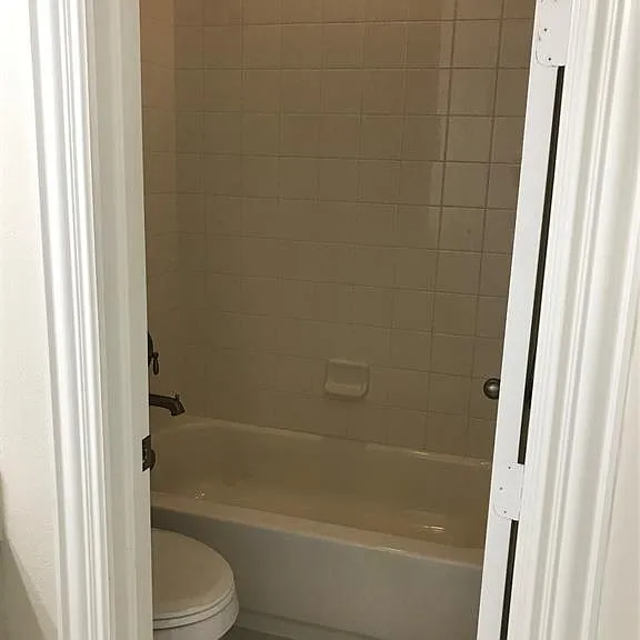 2226 Falcon Brook Dr — Photo 24