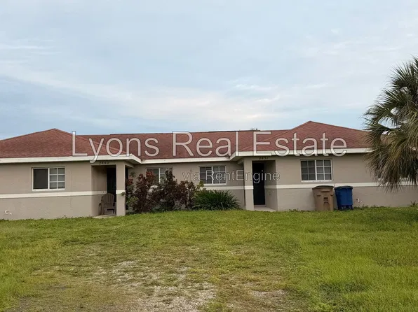 2451 Daniel Ave, Lehigh Acres, FL 33971