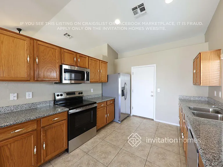 8934 W Encanto Blvd — Photo 6
