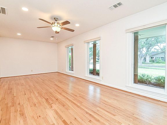 5th image of 5127 Hummingbird St
