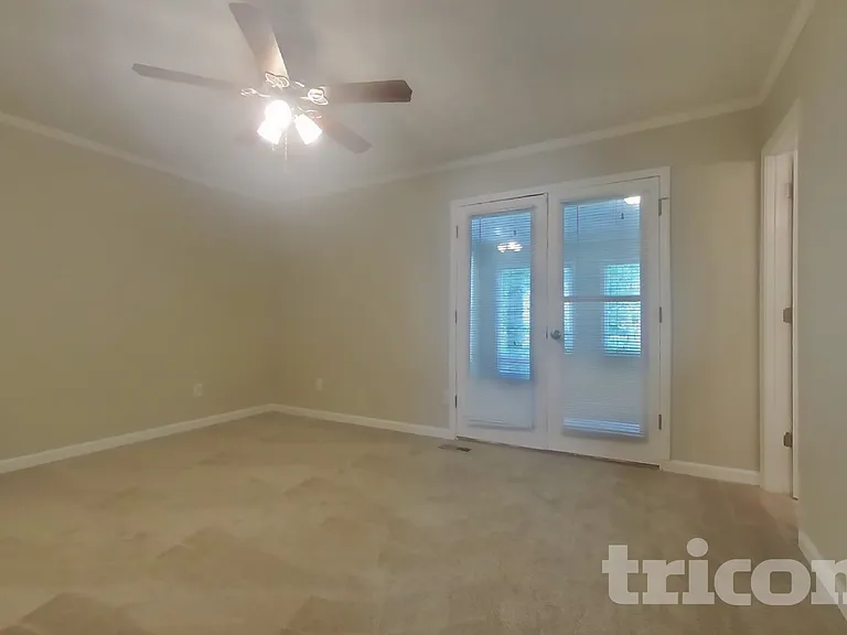 297 N Briar Rdg — Photo 10