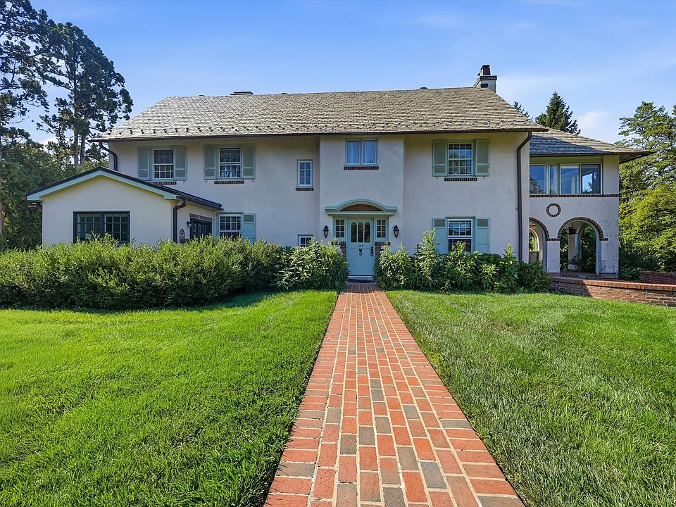 490 Bancroft Rd