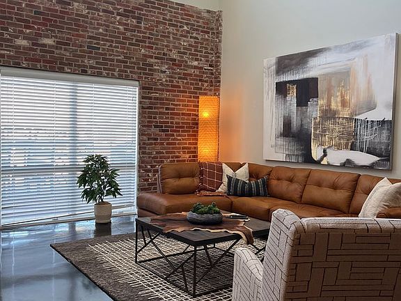 3rd image of 217 East St APT 104