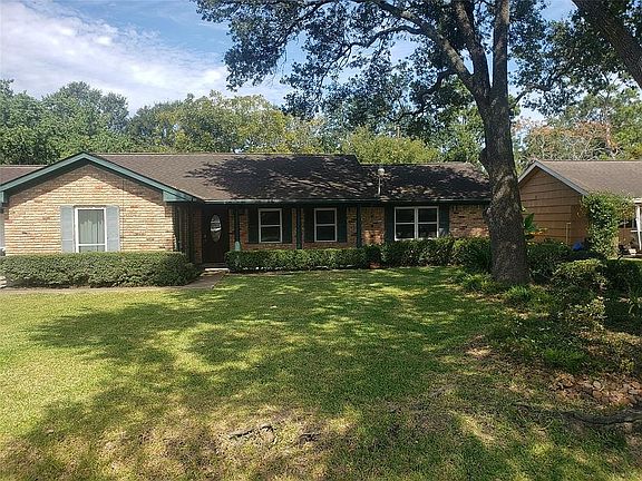 3rd image of 630 Meadowlawn Ave