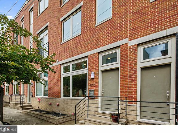 2nd image of 805 Montrose St