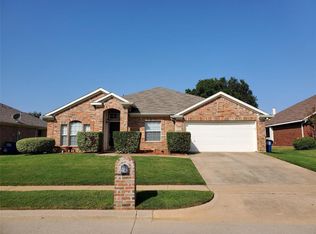 3105 Blue Jay Dr, Corinth, TX 76210
