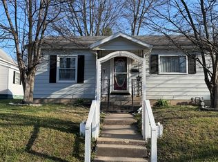 212 W Allmon St, Salem, IL 62881