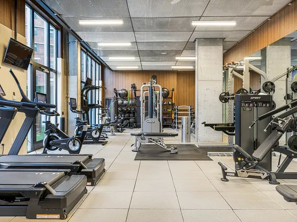 99 Fleet Place image 11 of 40