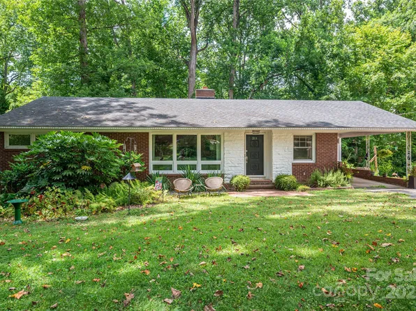 211 Ruby Ln, Gastonia, NC 28054