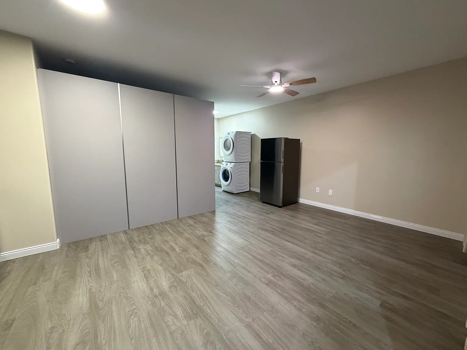 Studio, $2,300 — Photo 4