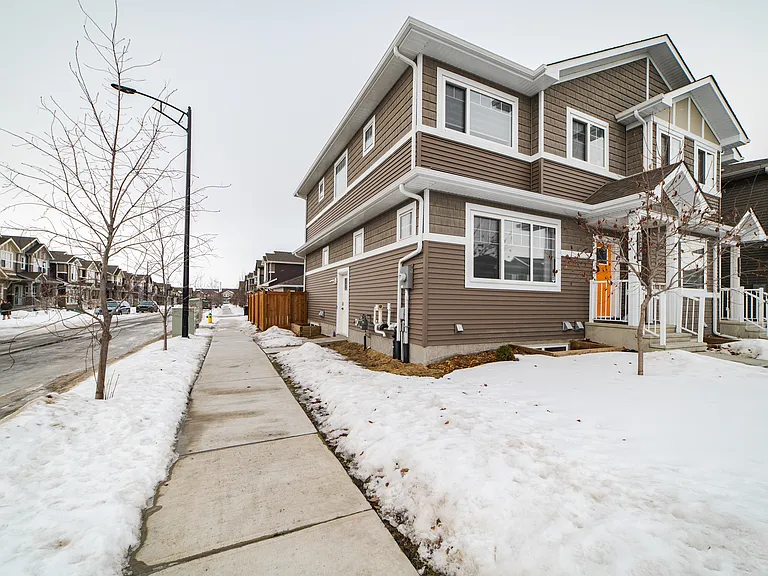 2704 Chokecherry Pl SW #BASEMENT — Photo 13