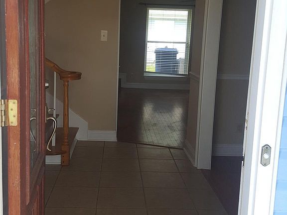 3rd image of 135 Woodlake Blvd