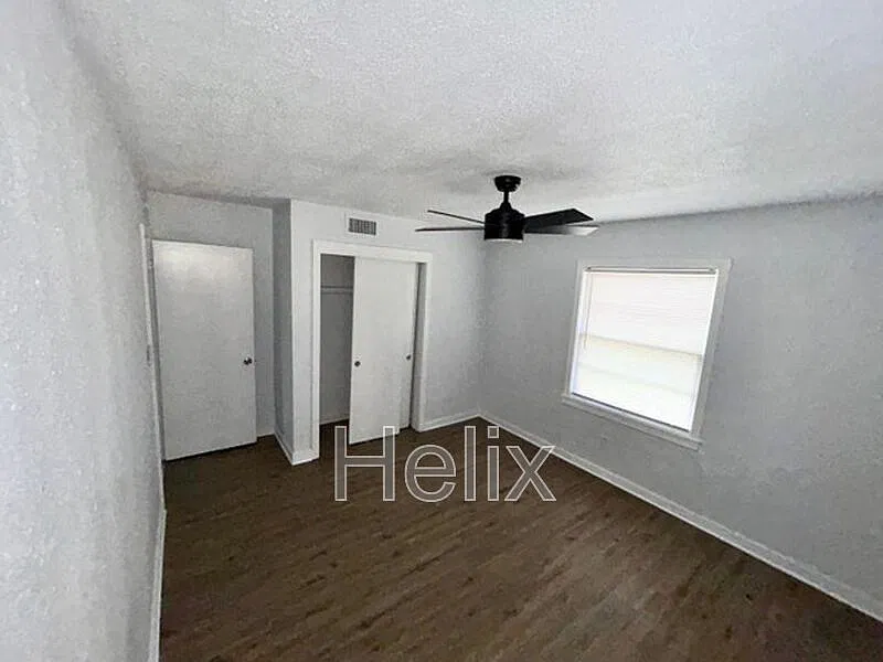 4 bed, 2.0 bath, 1251 sqft, $1,075 — Photo 4