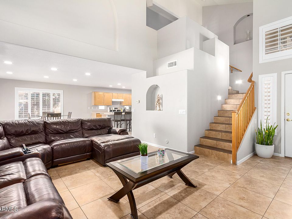 1st image of 7332 W FLEETWOOD Lane