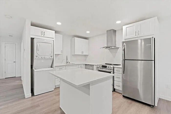 10204 E 13th Ave #D21 — Photo 21