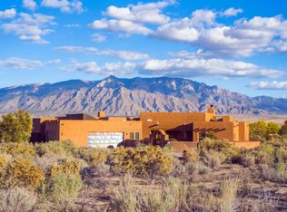 304 C De Baca Rd, Corrales, NM 87048