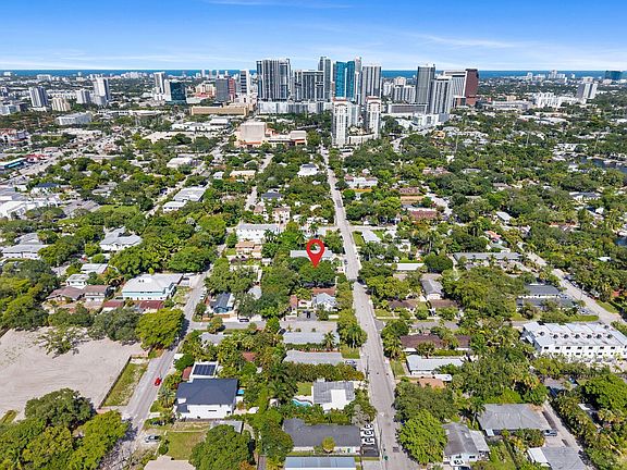 2nd image of 923 W Las Olas Blvd APT 1
