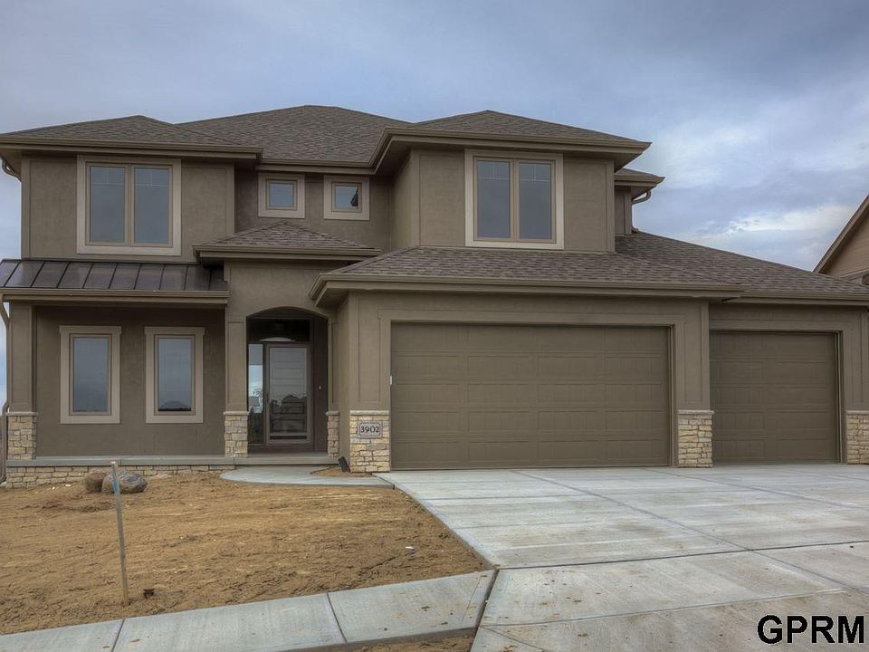 1st image of 3902 N 191st St