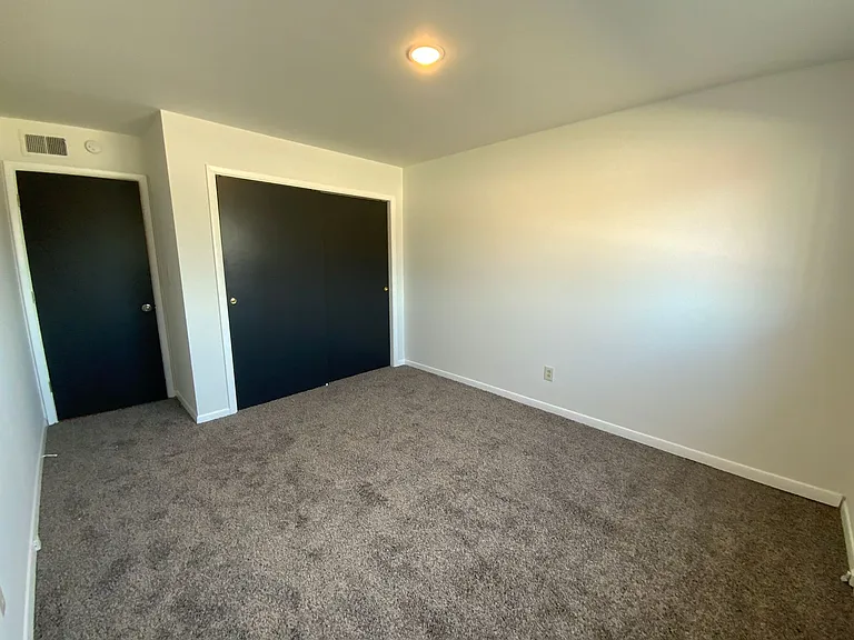 Library Place Apartments — Photo 40
